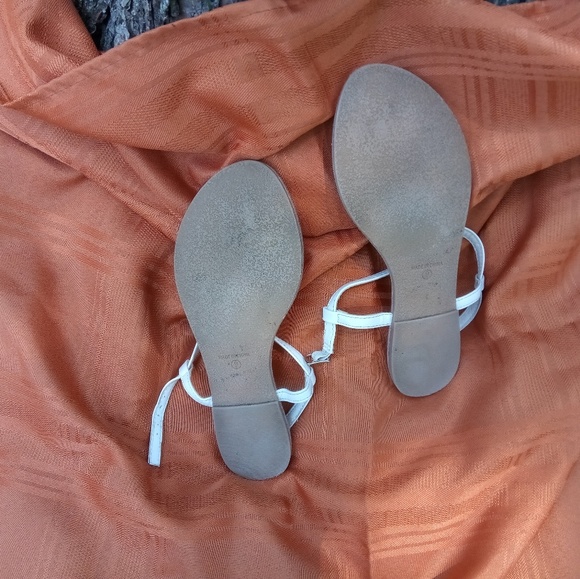 Strappy sandals - Picture 2 of 4